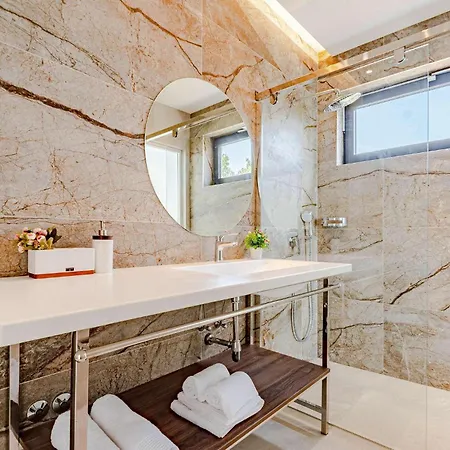 בית נופש Golden View