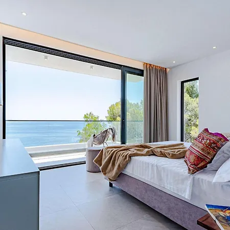 בית נופש Golden View *