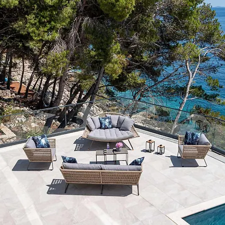 Golden View בית נופש ברנה